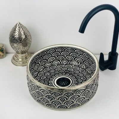 Hand-Painted Ceramic Sink with Brass Rim – Elegant Moroccan Design